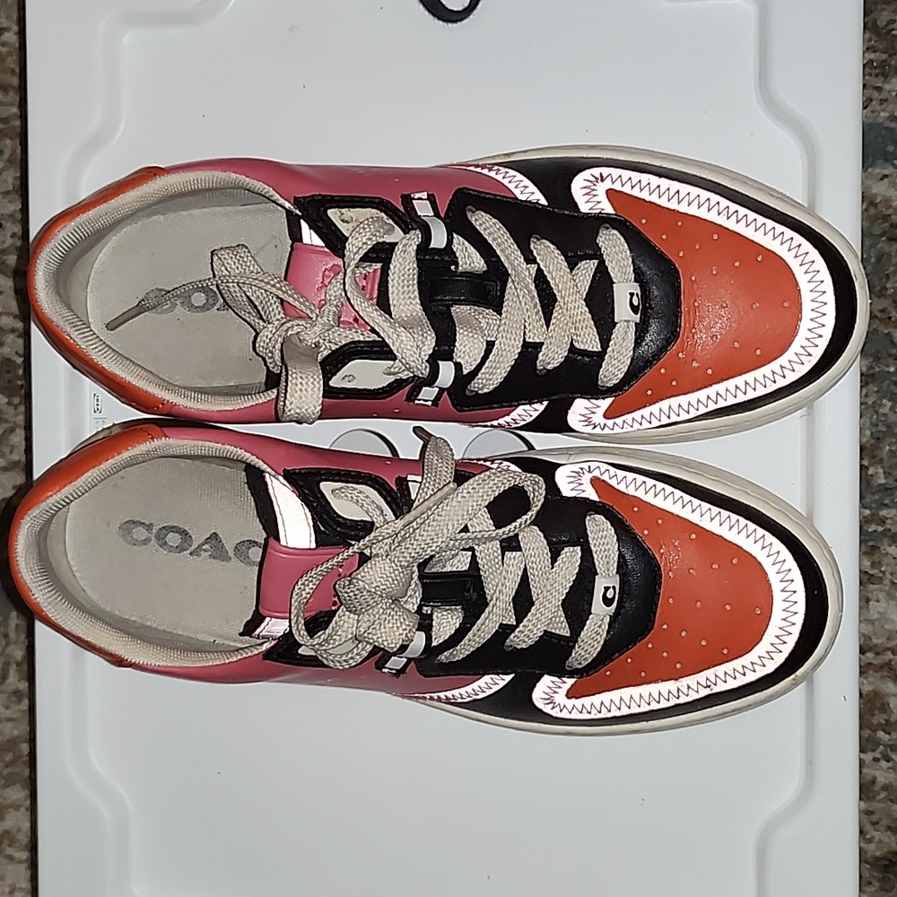Coach sneaker size 8